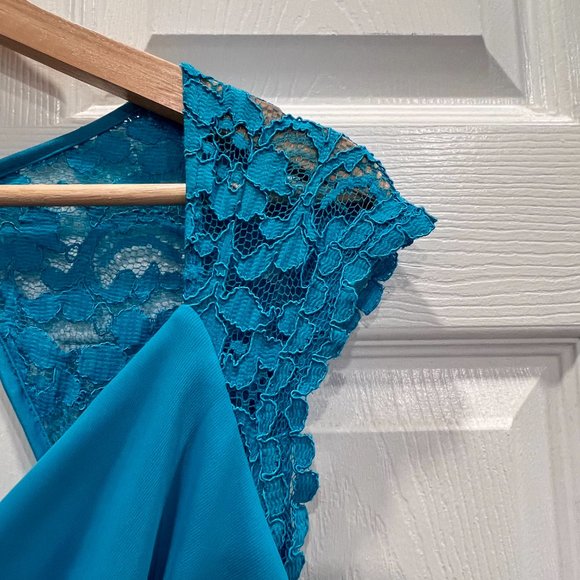 Davids Bridal Mesh Dress with Lace Sleeves and Keyhole Back in Malibu - Picture 7 of 11